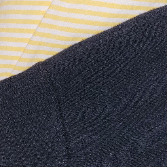 Black mini skirt - Picture 2 of 4